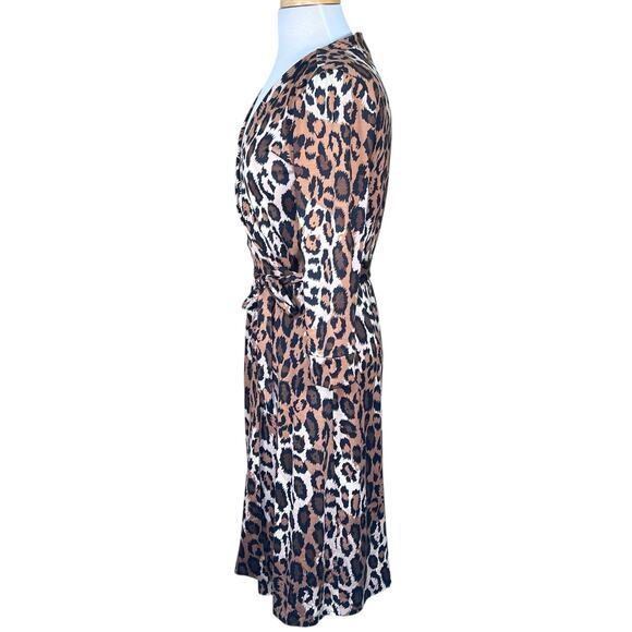 Diane von Furstenberg Women’s Silk Animal Print Midi Wrap Dress Size 8 EUC - Picture 8 of 12